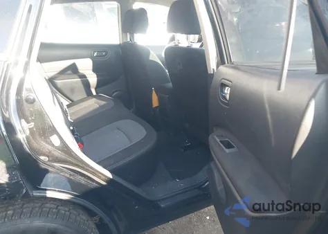 2013 Nissan Rogue Sv z USA, uszkodzony, nr VIN JN8AS5MV7DW121438